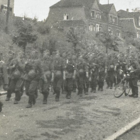 RPPC Military Soldiers Marching In Bangladesh WWI? Real Photo Postcard Cycles - Picture 4 of 5